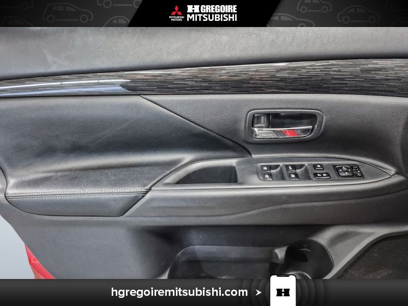 2016 Mitsubishi Outlander Red Blainville - photo #12