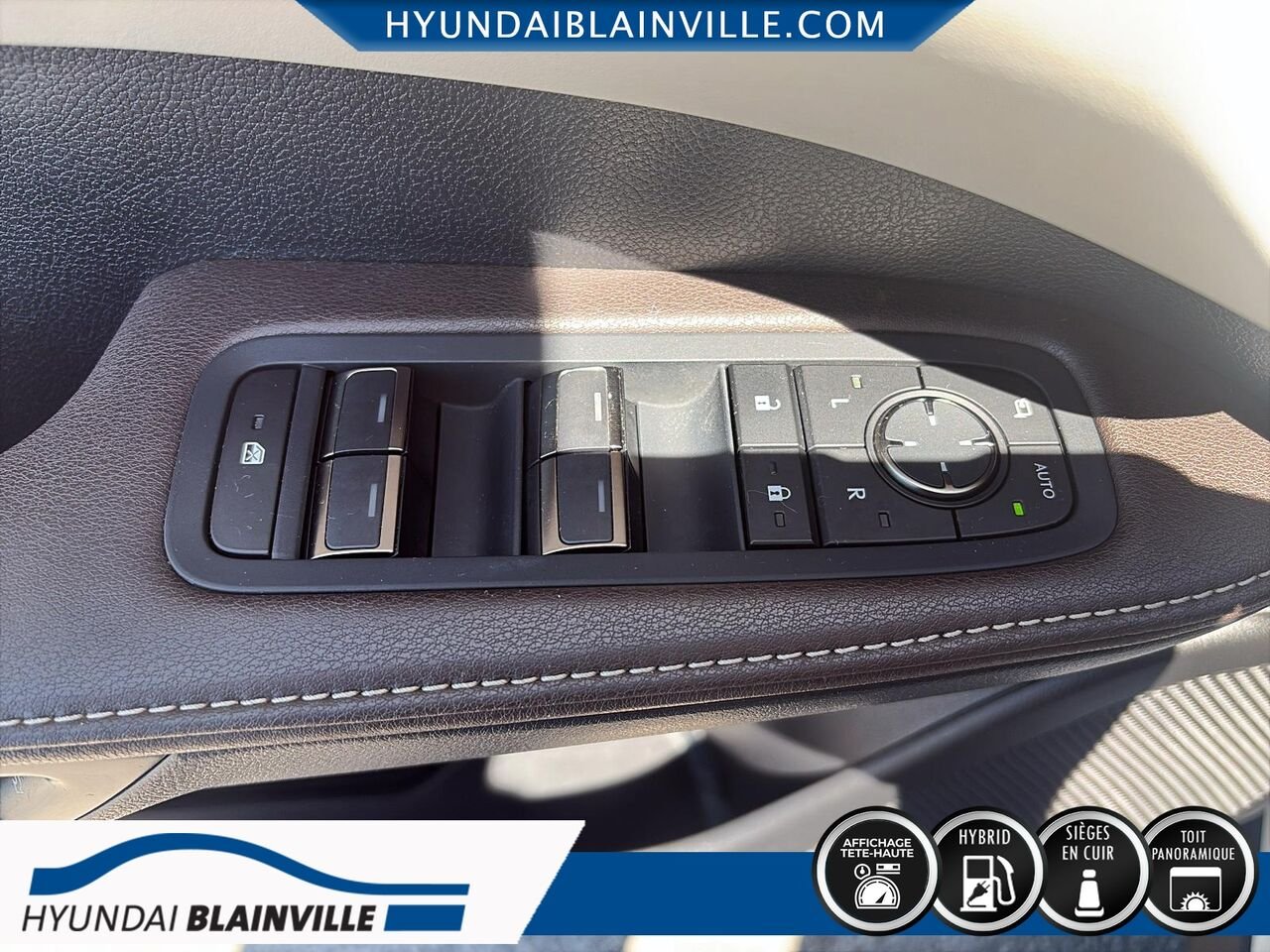 Lexus RX 2023 Blanc Blainville - photo #14
