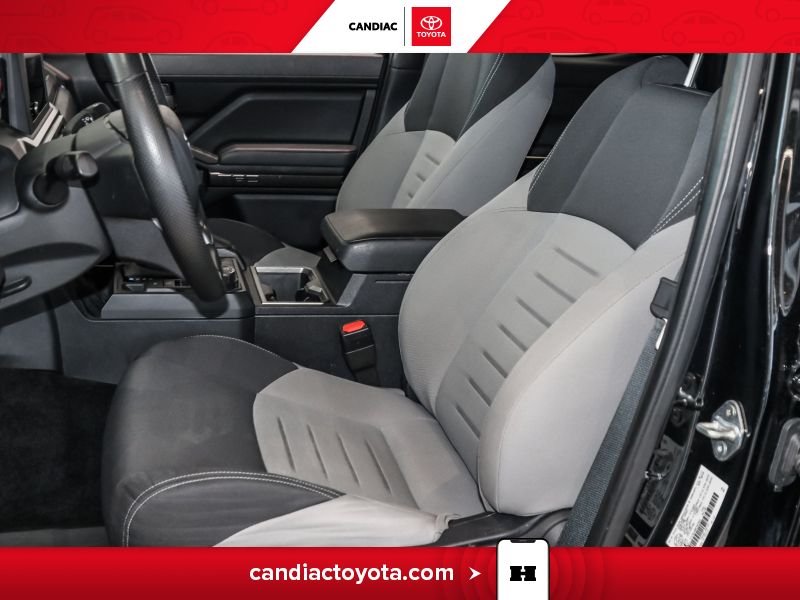 Toyota Tacoma TR04079 | 4x4 Double Cab Auto - COUVERT DE BOITE 2024 Noir Laval - photo #15