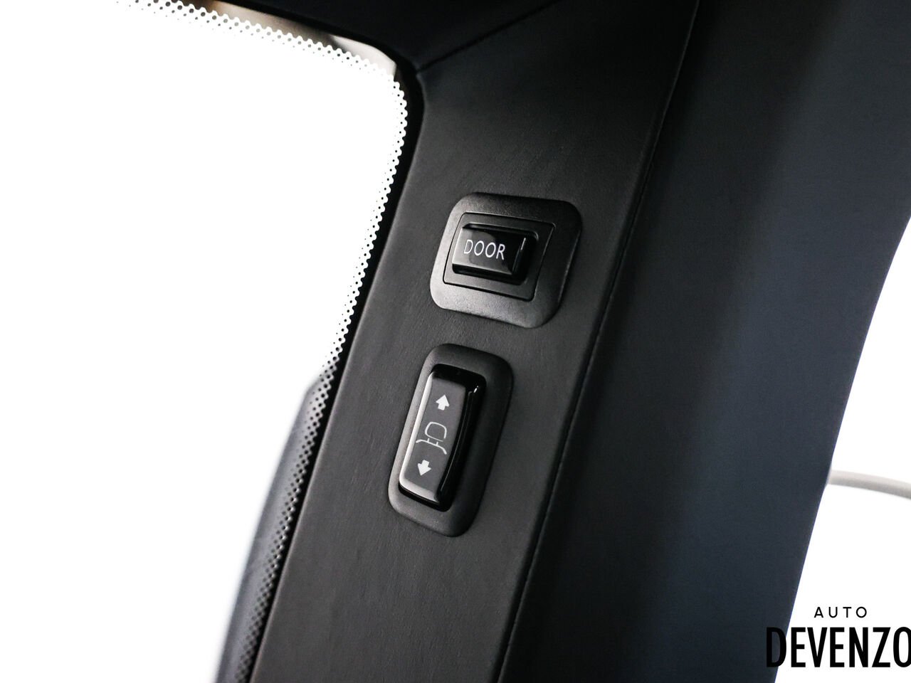 Rolls-Royce Cullinan 2023 Bleu Saint-Eustache - photo #31