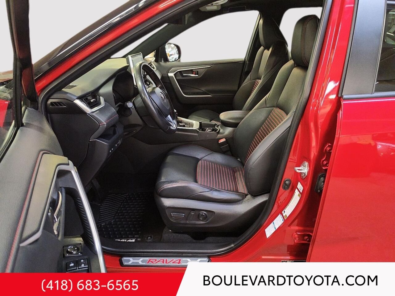 2021 Toyota RAV4 Prime 99740A-189 | XSE, AWD Red Québec - photo #8