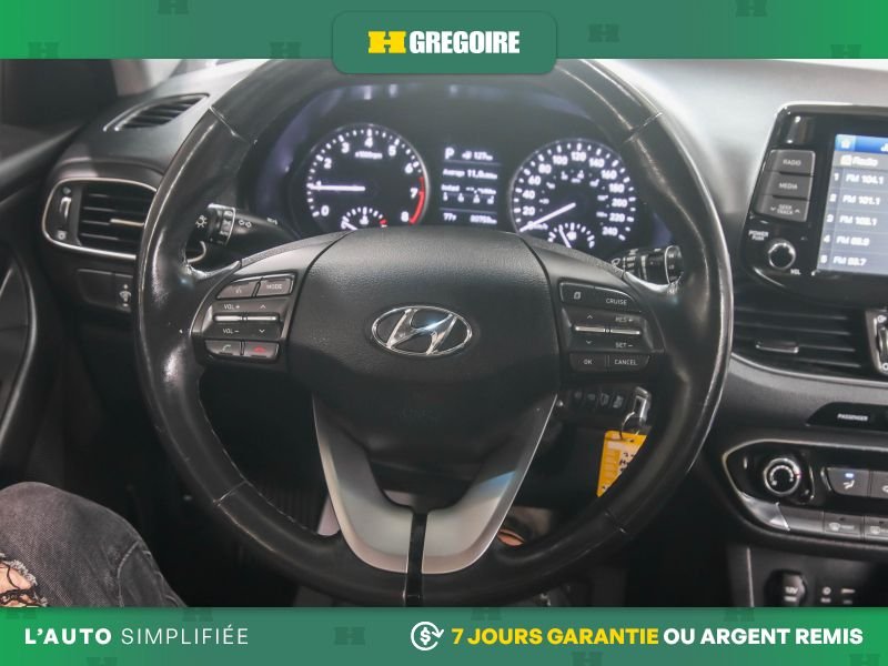 2020 Hyundai Elantra Red Laval - photo #17