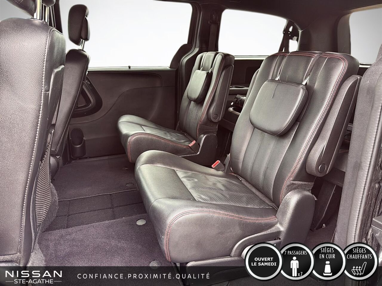 2020 Dodge Grand Caravan Black Ste-Agathe des Monts - photo #8