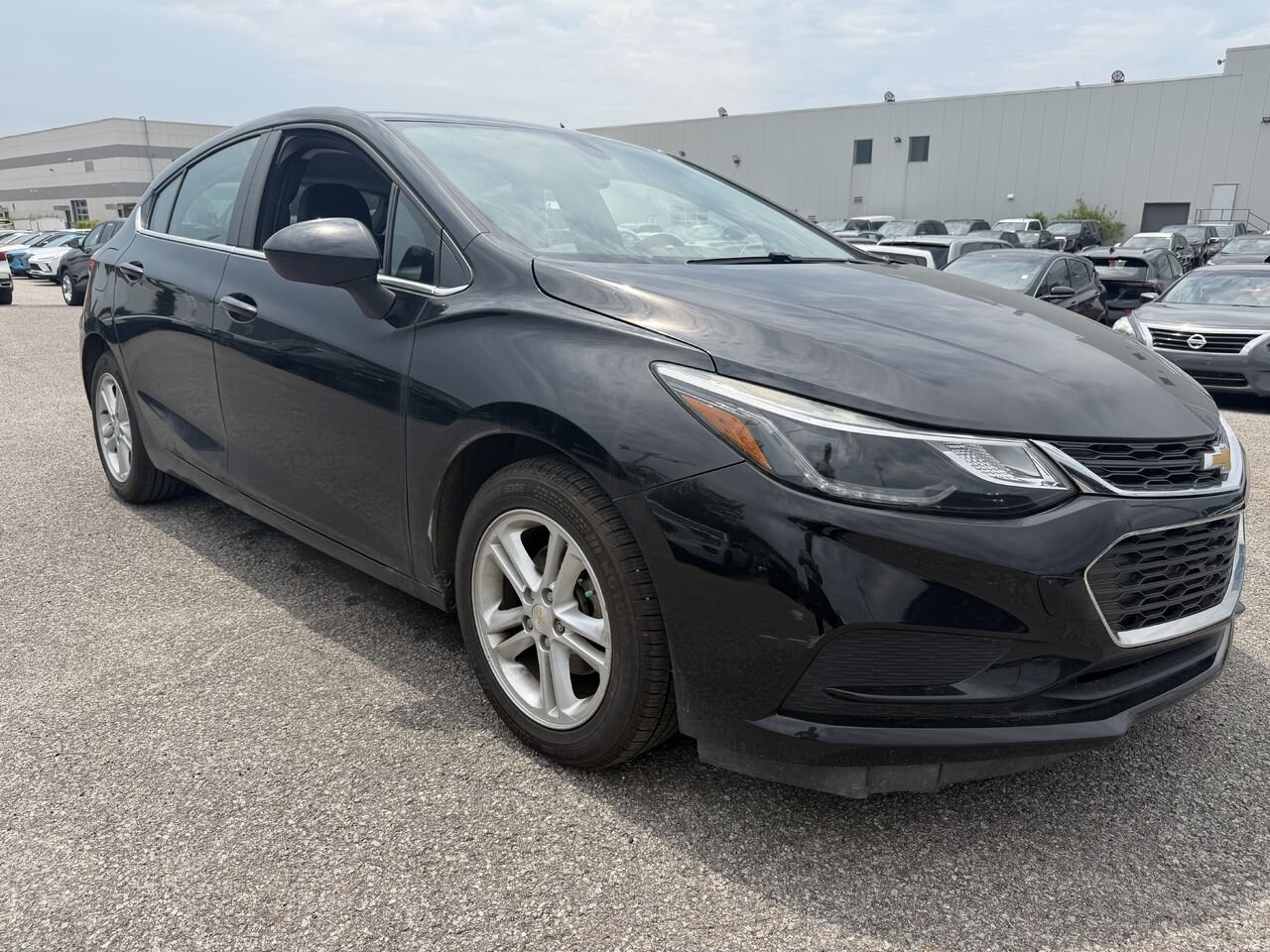 CHEVROLET CRUZE LT LT 1.4L à hayon 4 portes avec 1SD 2017 Noir Gatineau - photo #11