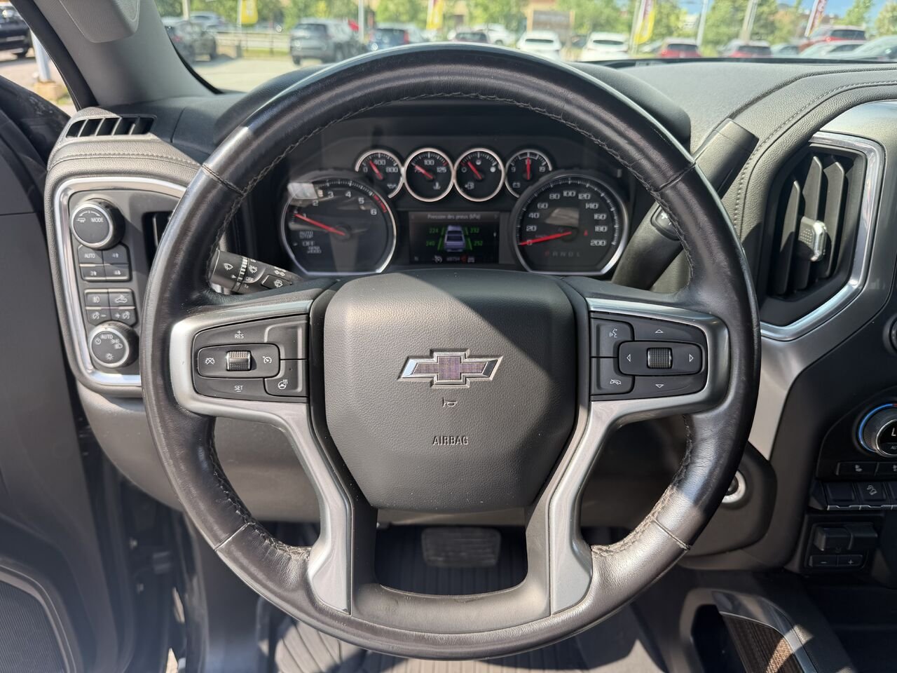 CHEVROLET SILVERADO 1500 RST RST cabine multiplace 4RM 157 po 2021 Noir Gatineau - photo #2