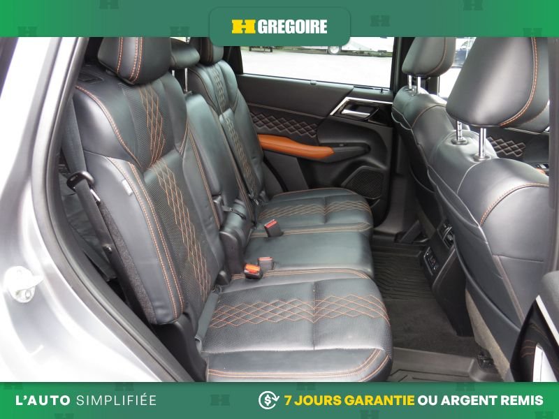 Mitsubishi Outlander 2023 Gris Blainville - photo #30