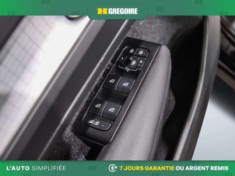 Volvo XC40 2021 Noir Blainville - photo #18
