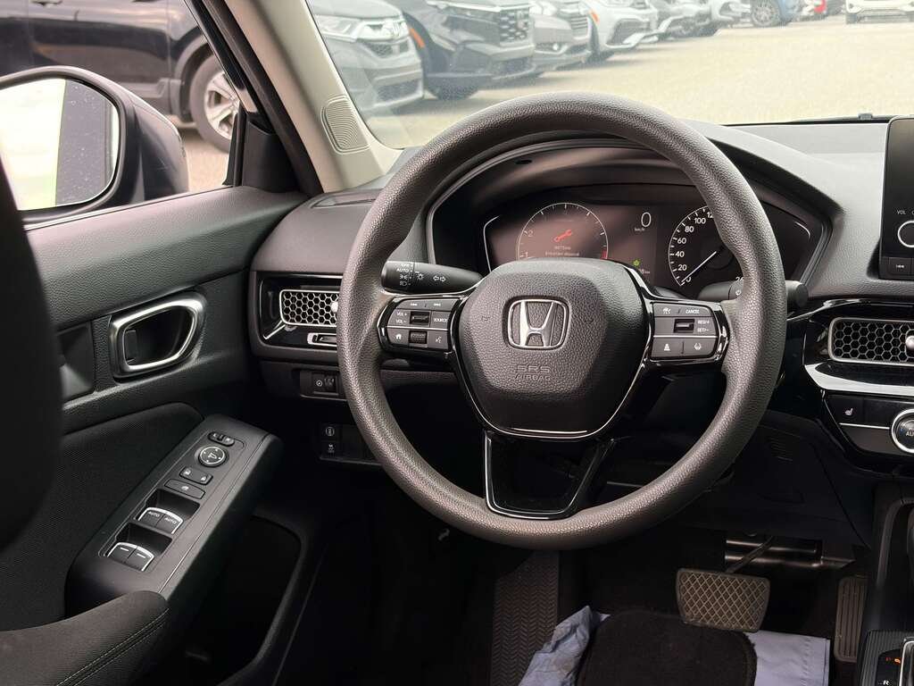 Honda Civic LX 2022 Noir Gatineau - photo #13