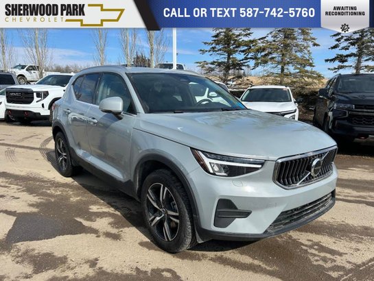 2025 Volvo XC40 2025 Grey