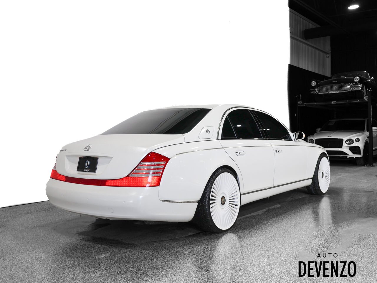 2009 Maybach 57 Blue Saint-Eustache - photo #2