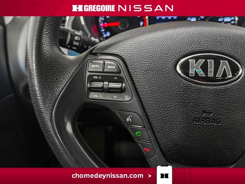 Kia Forte 2017 Gris Laval - photo #17