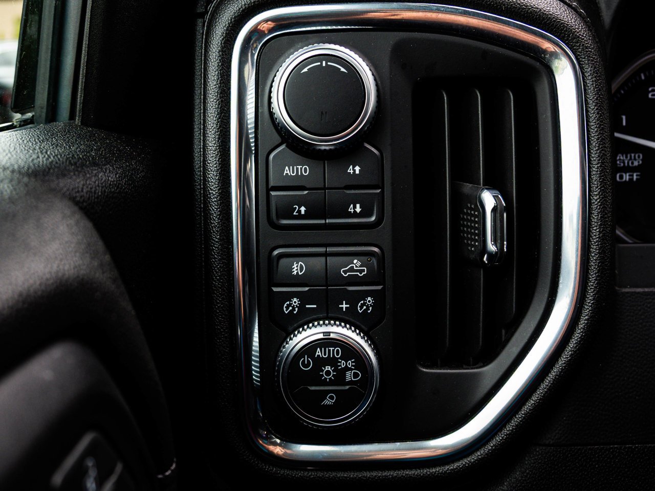 2019 GMC Sierra 1500 4WD Crew Cab 147 Denali Grey Sherwood Park - photo #18