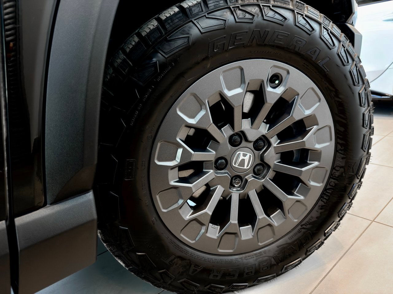 2026 Honda Passport Black Notre-Dame-des-Prairies - photo #12