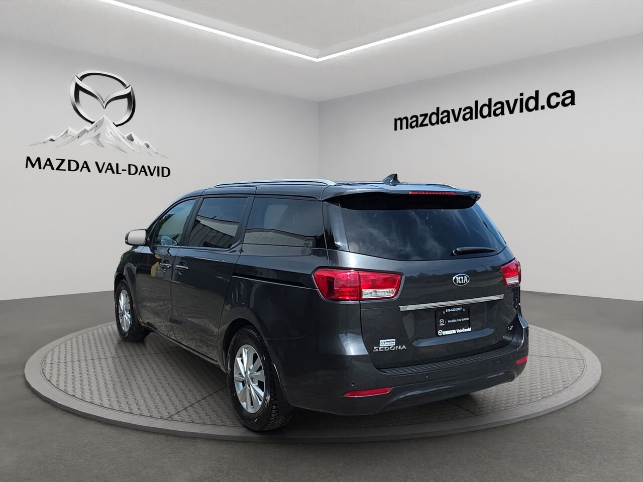 Kia Sedona LX TA, 8 passagers, volant chauffant, commande audio au volant, Apple carplay 2018 Gris Val-David - photo #19