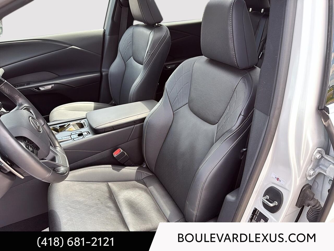 LEXUS RX 601174 2024 Blanc Québec - photo #8