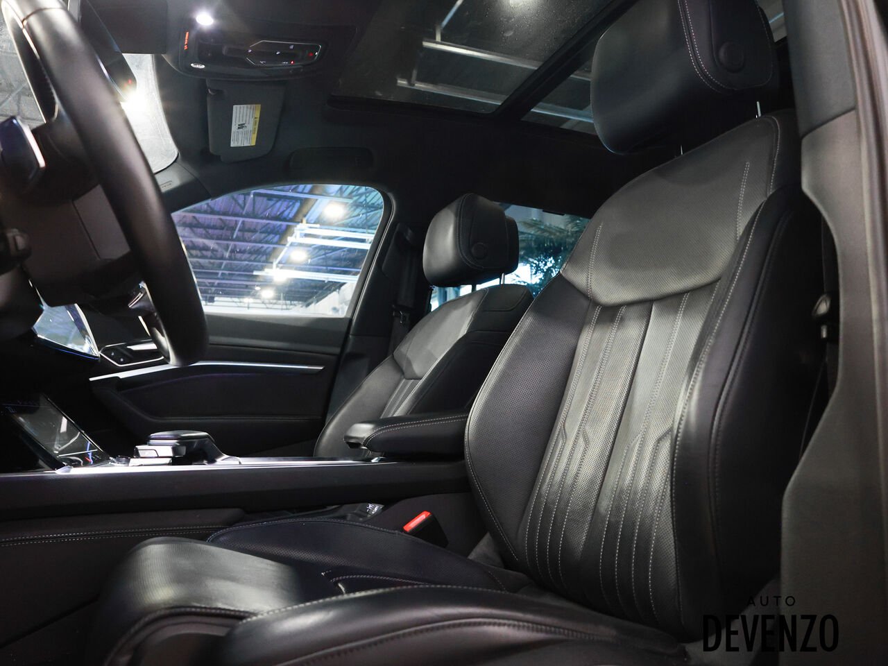 2019 Audi e-tron Black Saint-Eustache - photo #12