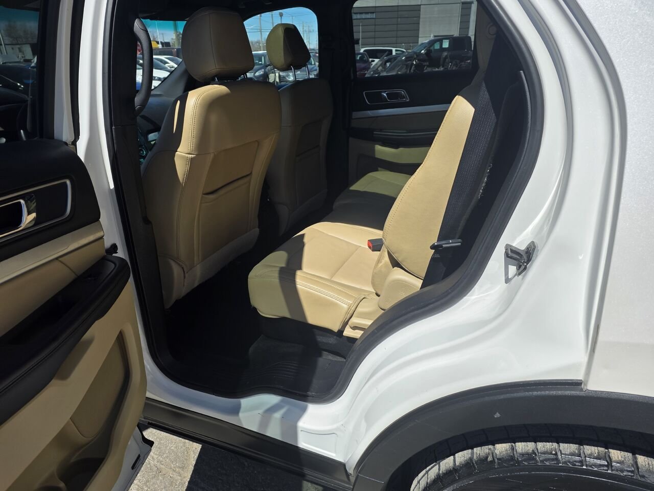 2017 Ford Explorer White  - photo #12