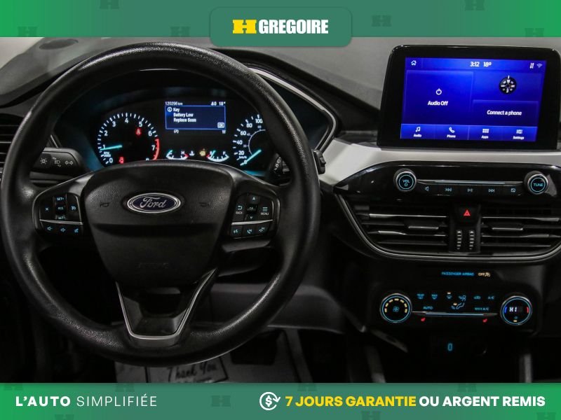 2020 Ford Escape White Laval - photo #17