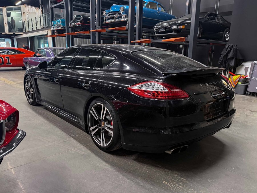 2013 Porsche Panamera 2013 Black
