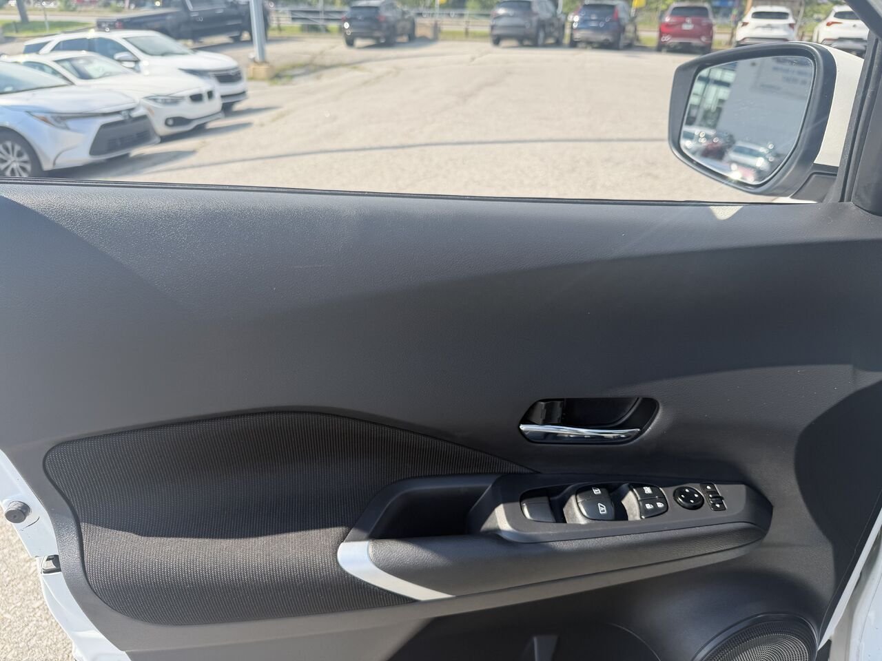 NISSAN KICKS SV SV TA 2021 Gris Ottawa & Gatineau - photo #8