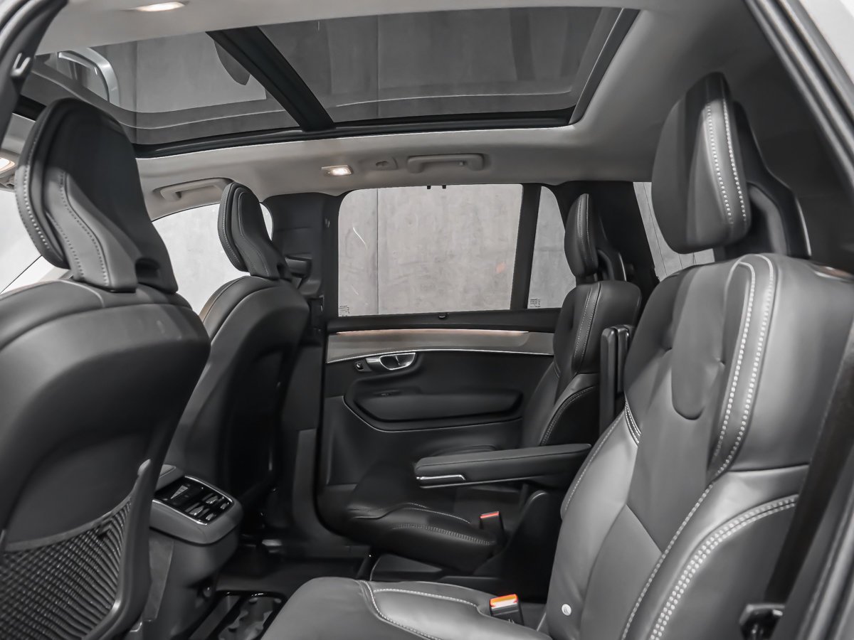 2026 Volvo XC90 B6 ULTRA BRIGHT 6 PLACES HARMAN KARDON Montreal - photo #13