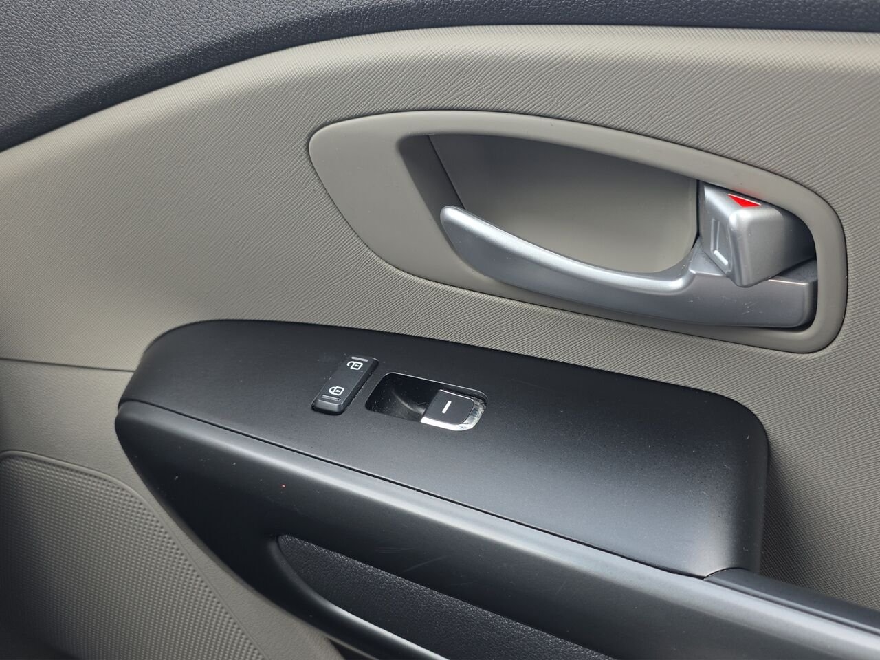 Kia Sedona LX TA, 8 passagers, volant chauffant, commande audio au volant, Apple carplay 2018 Gris Val-David - photo #15