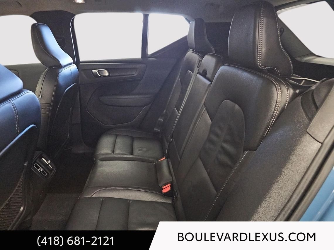 2024 Volvo XC40 Blue Quebec - photo #40