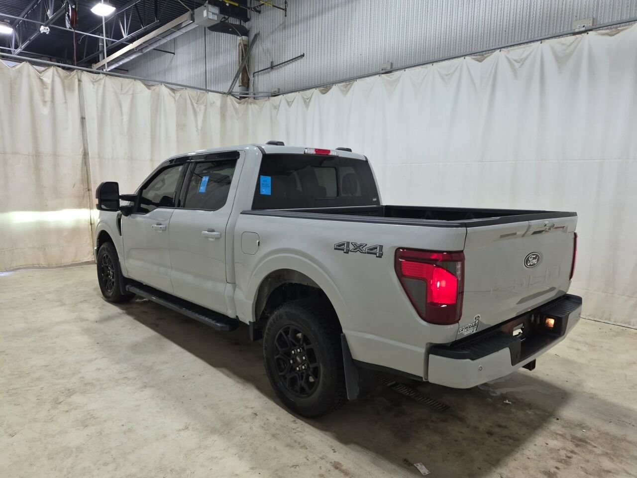 2024 Ford F-150 Grey Saint-Eustache - photo #3