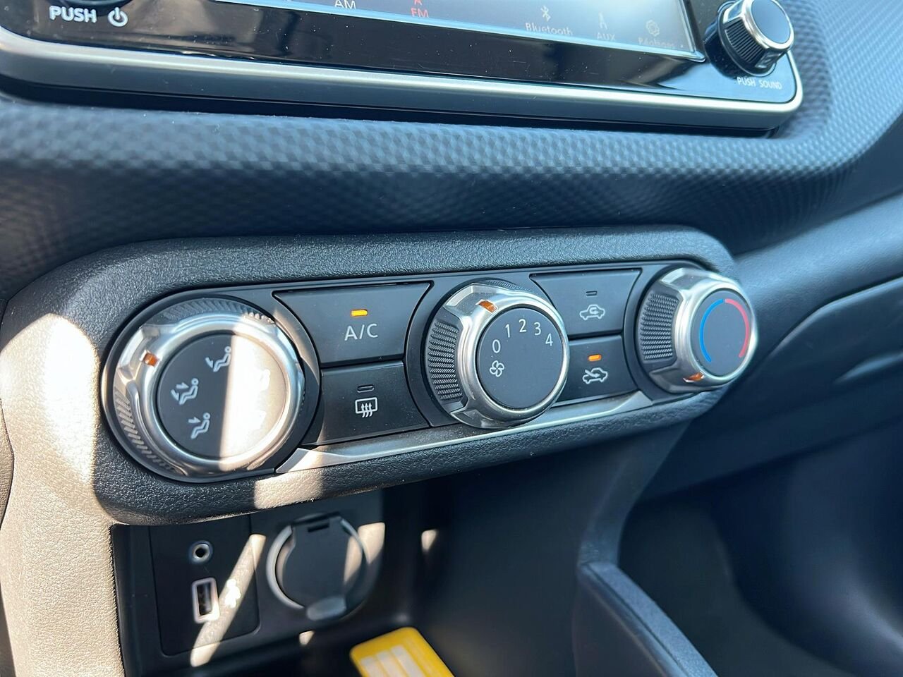 2024 Nissan Kicks S TA Blue Québec - photo #15