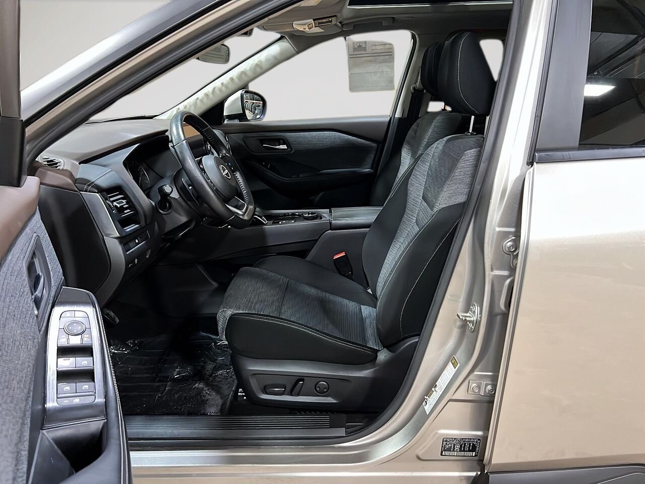 Nissan Rogue 2023 Argent Québec - photo #8