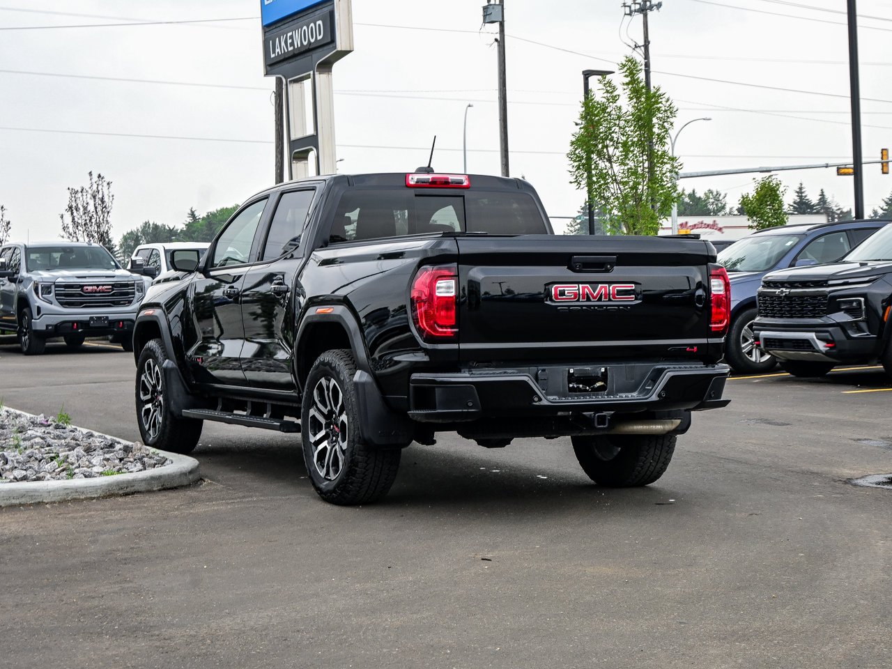 2025 GMC Canyon 4WD Crew Cab AT4 Black Sherwood Park - photo #10