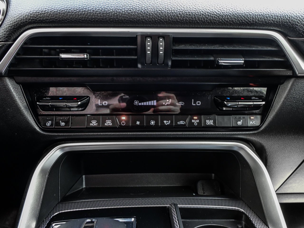 2025 Mazda CX-70 MHEV GT AWD White Sherwood Park - photo #27