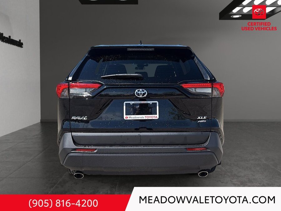 2022 Toyota RAV4 2022 Black
