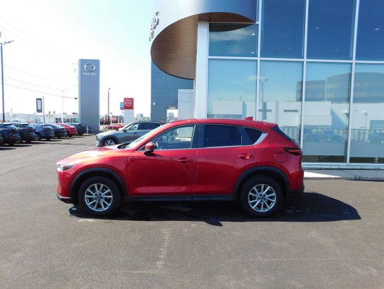 2022 Mazda CX-5 2022 Red