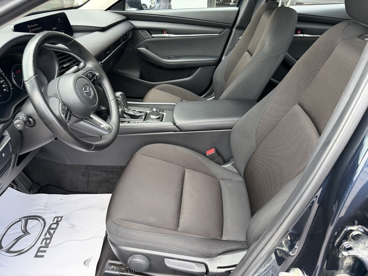 Mazda Mazda3 2025 Bleu Lac Mégantic - photo #9