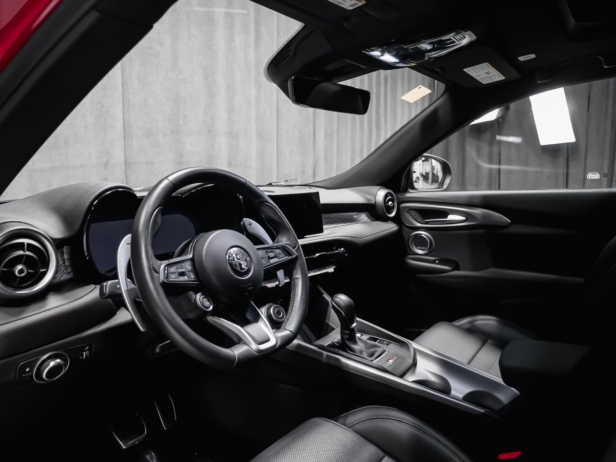 2024 Alfa Romeo Tonale VELOCE Red Montreal - photo #5