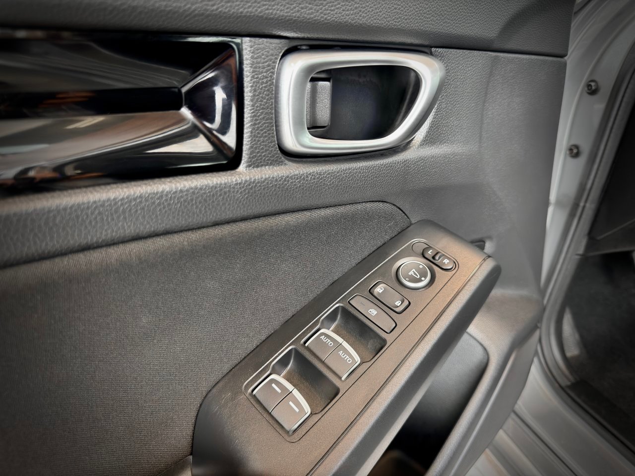2024 Honda Civic Sedan Silver Notre-Dame-des-Prairies - photo #30