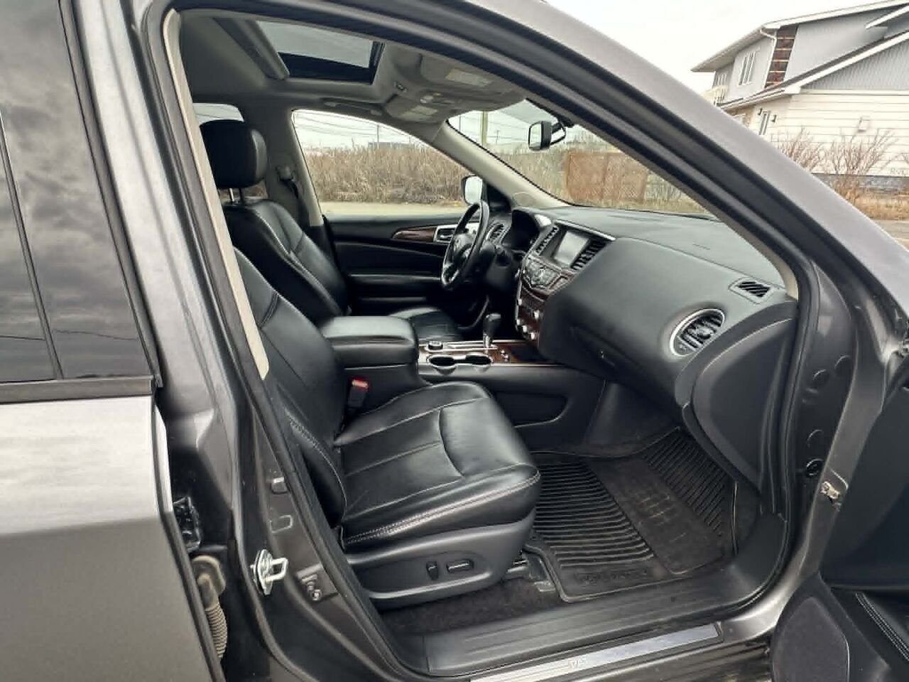 2018 Nissan Pathfinder Platine 4x4 Grey Matane - photo #14