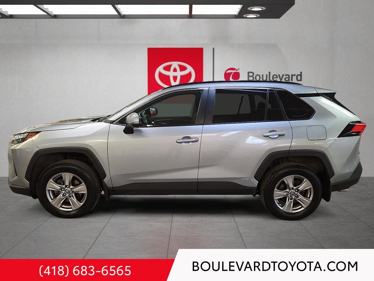 Toyota RAV4 99569A-24 | XLE HYBRIDE, AWD 2023 Argent Québec - photo #5