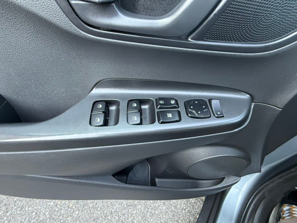 2021 Hyundai Kona Grey Saint-Basile-le-Grand - photo #13