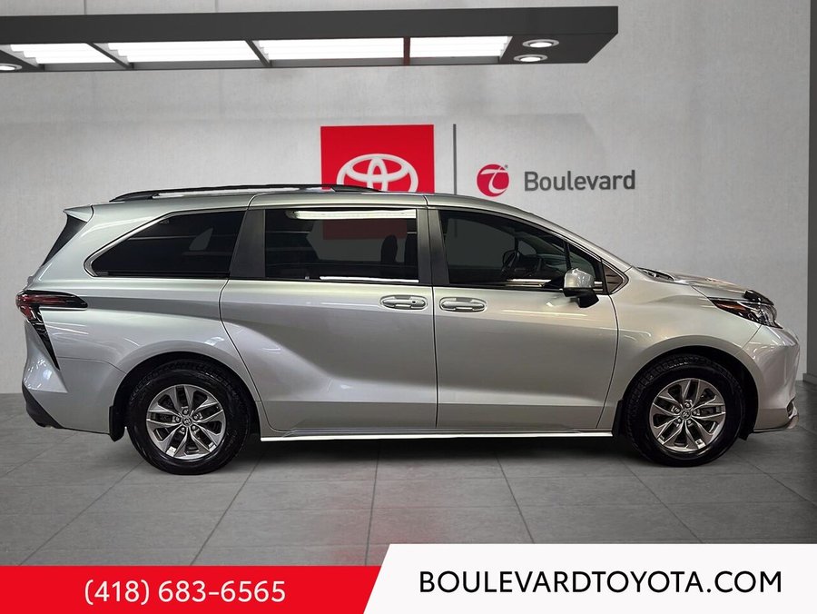 2024 Toyota Sienna 2024 Celestial Silver Metallic