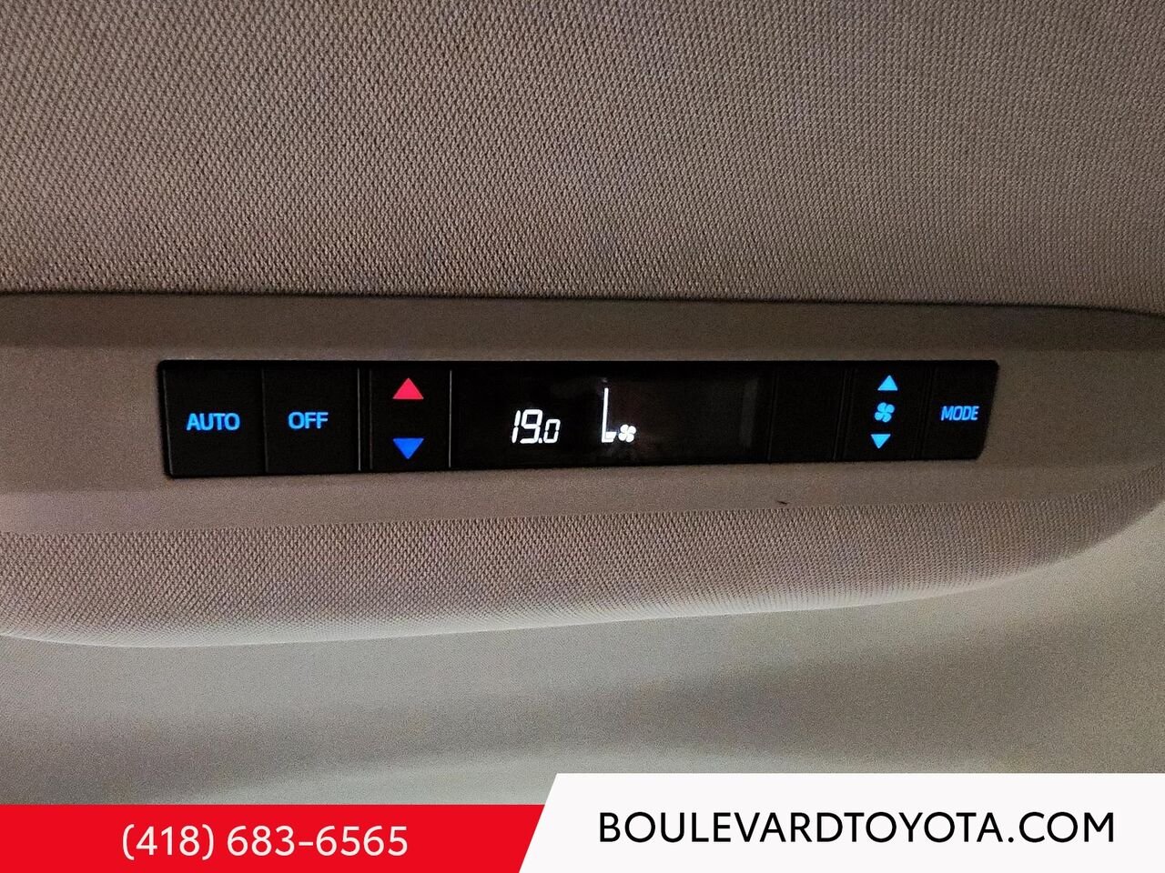 Toyota Sienna 100094A-79 | LE, 8 PLACES 2022 Blanc Québec - photo #17