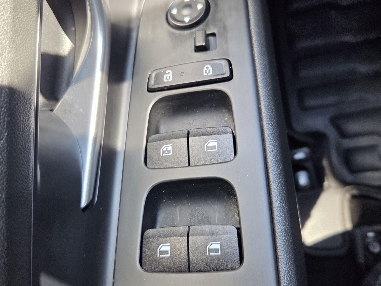 2024 Hyundai Elantra White Rouyn-Noranda - photo #12