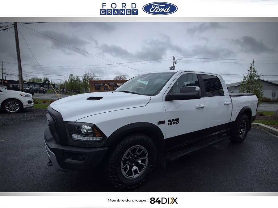 Ram 1500 Rebel cabine d'équipe 4RM 140,5 po 2017 Blanc