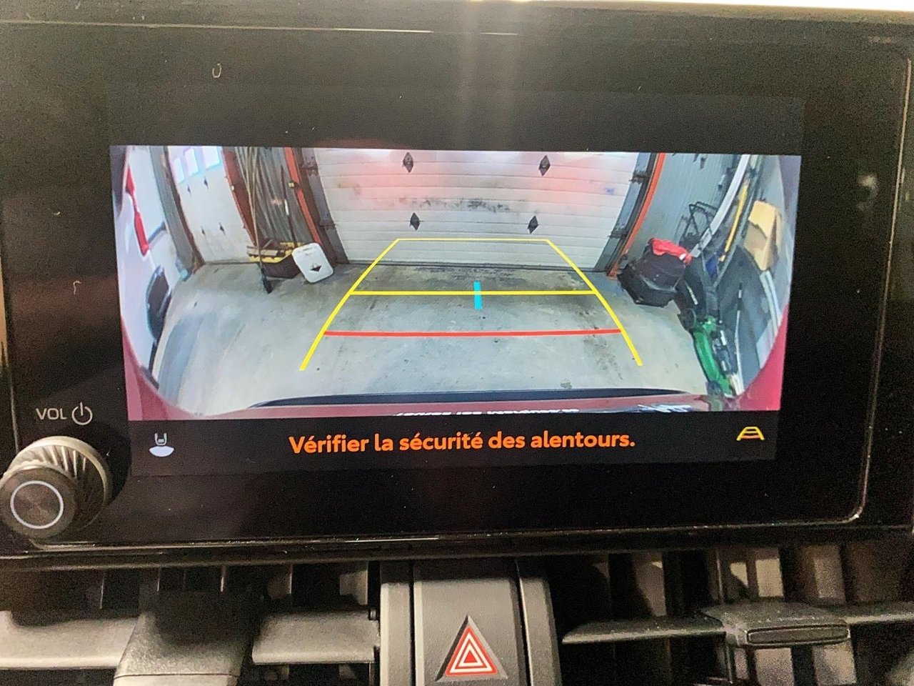 Toyota RAV4 NIV 2T3RWRFV5PW183396 2023 Rouge Chicoutimi - photo #16