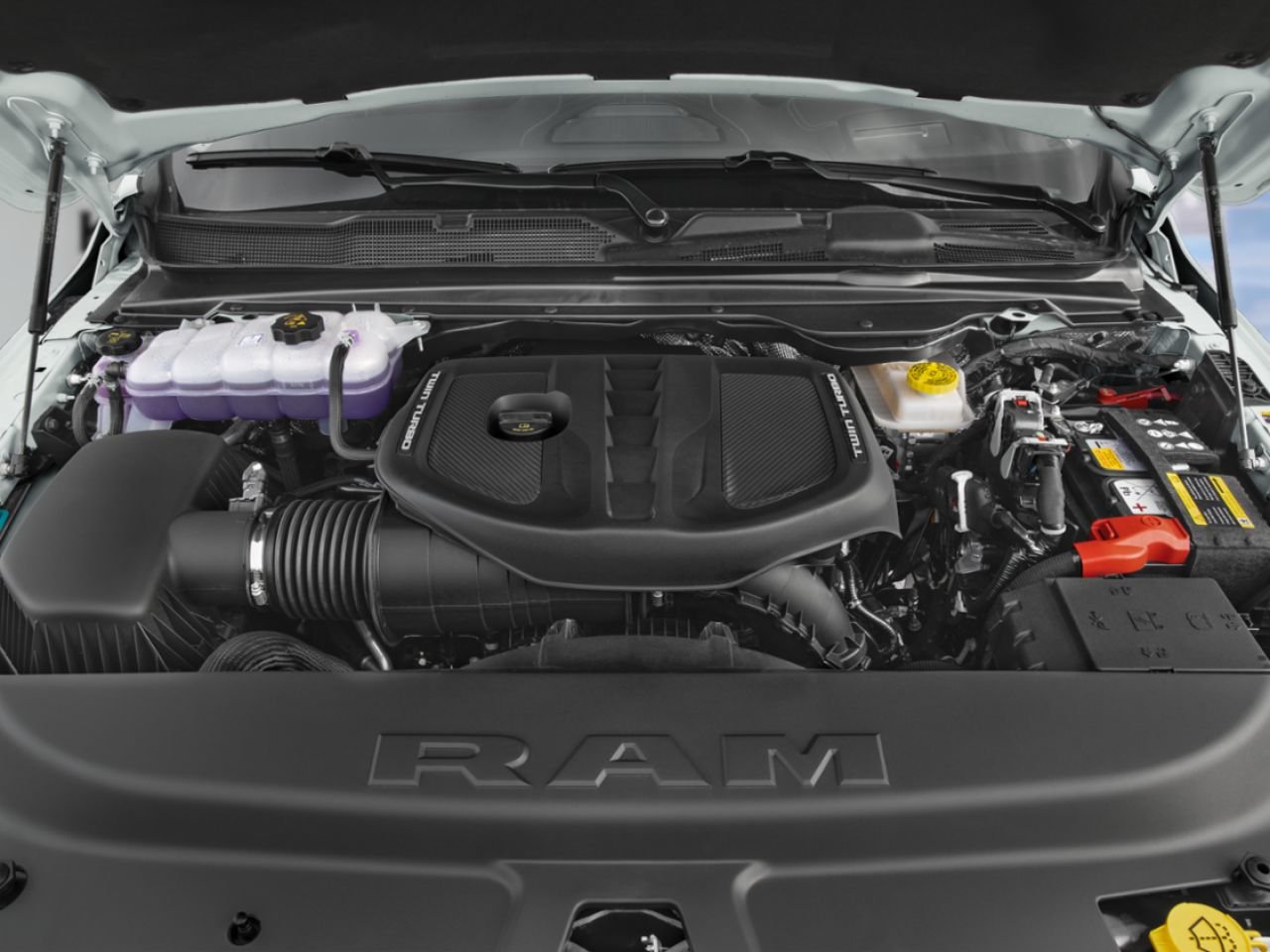 RAM 1500 Tungsten cabine d'équipe 4x4 caisse de 5 pi 7 po 2026 Couche nacrée cristal noir étincelant Ottawa & Gatineau - photo #7
