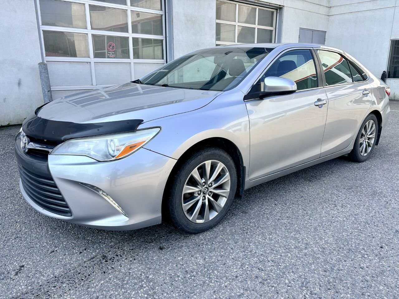 2017 Toyota CAMRY Silver Mont-Laurier - photo #0