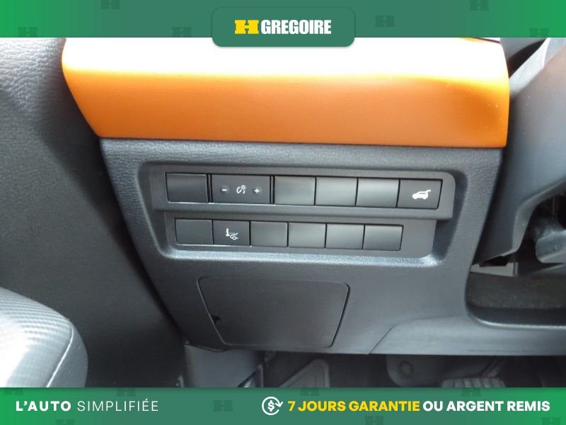 Mitsubishi Outlander 2023 Gris Blainville - photo #26