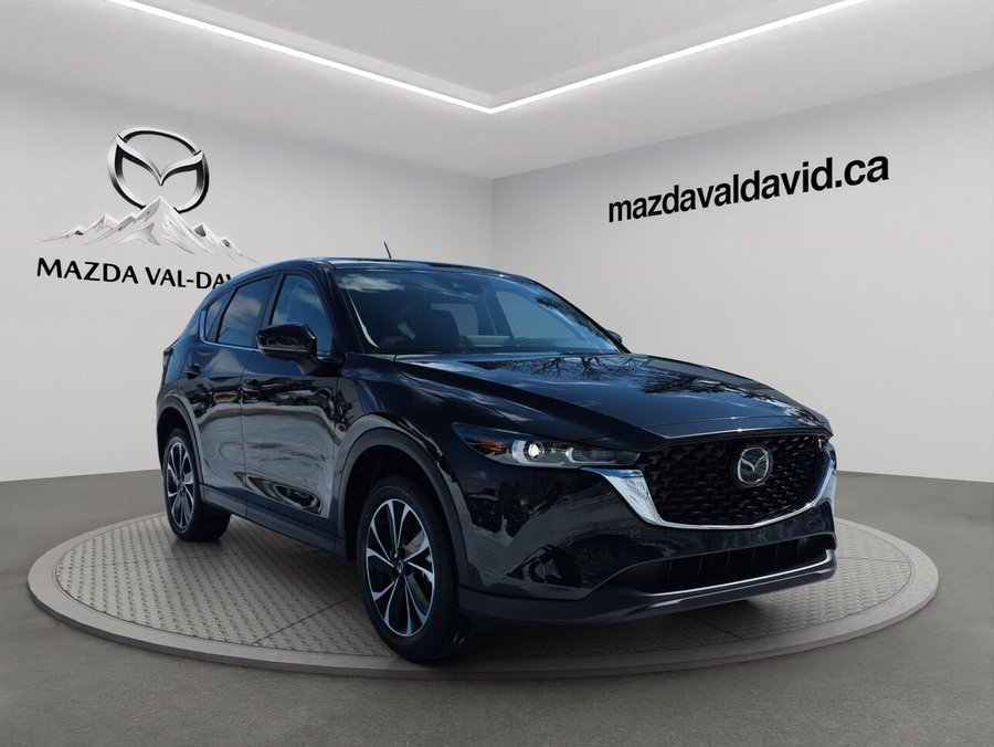 2025 Mazda CX-5 Gs, awd, Toit ouvrant, volant et rétroviseurs chauffants, hayon électrique Jet Black Mica