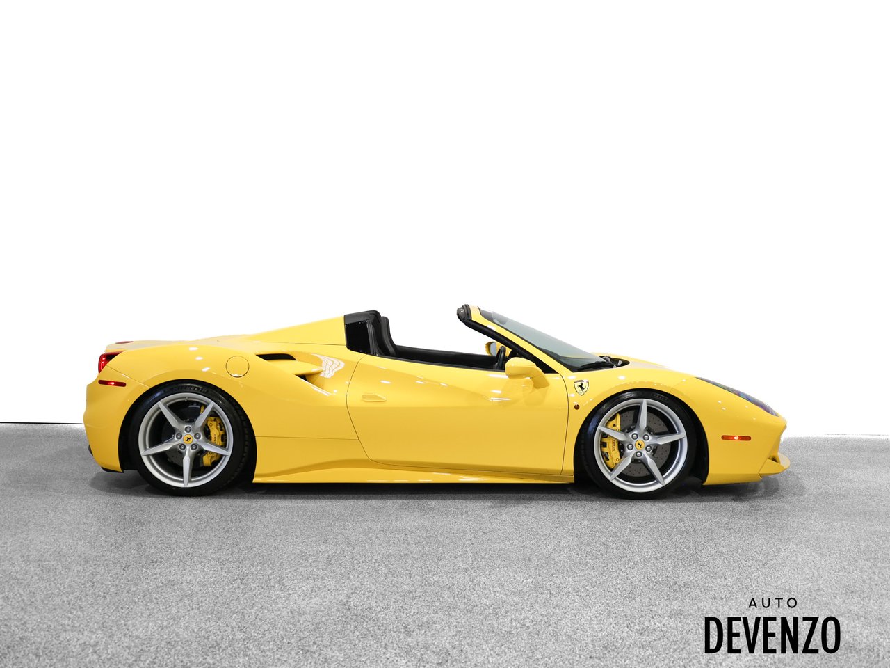 Ferrari 488 2017 Jaune Saint-Eustache - photo #6